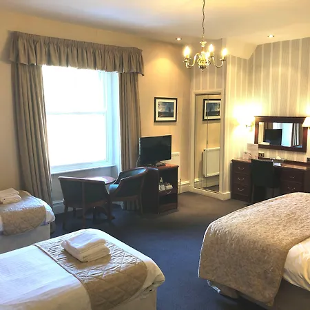 Hotel Cumbria Grand 3*
