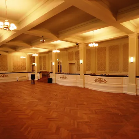 Cumbria Grand Szálloda 3*