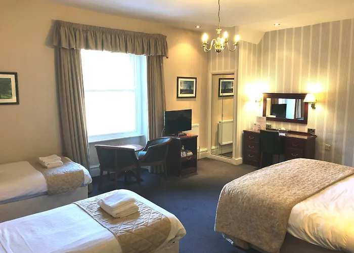 Hotel Cumbria Grand 3*