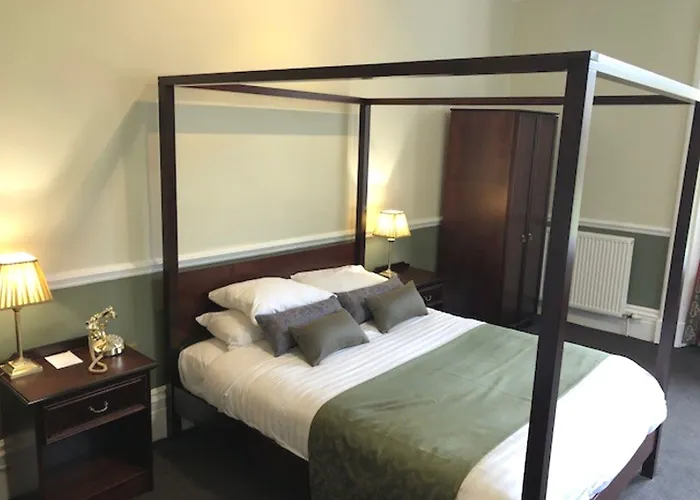 Hotel Cumbria Grand 3*